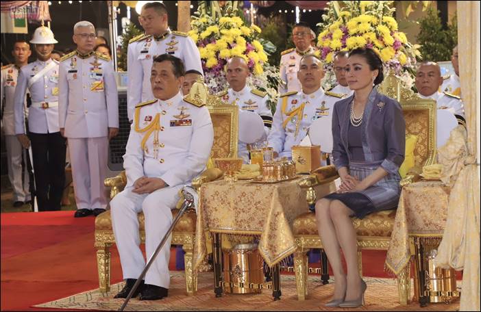 พระบาทสมเด็จพระเจ้าอยู่หัว และสมเด็จพระนางเจ้าฯ พระบรมราชินี เสด็จพระราชดำเนินไปทรงวางศิลาฤกษ์และทรงเปิดอาคารที่ทำการศาลแขวงพระนครศรีอยุธยา 