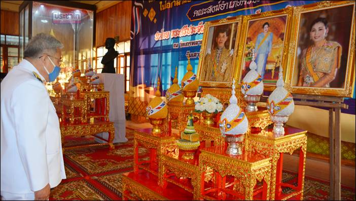 วัดเถรพลายจัดพิธีเจริญพระพุทธมนต์ ในโอกาสวันชาติและวันพ่อแห่งชาติ