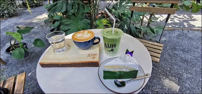 A Life cafe & gallery ร้านกาแฟสไตล์ดิบๆธรรมชาติ เมืองอู่ทอง ดินแดนสุวรรณภูมิ