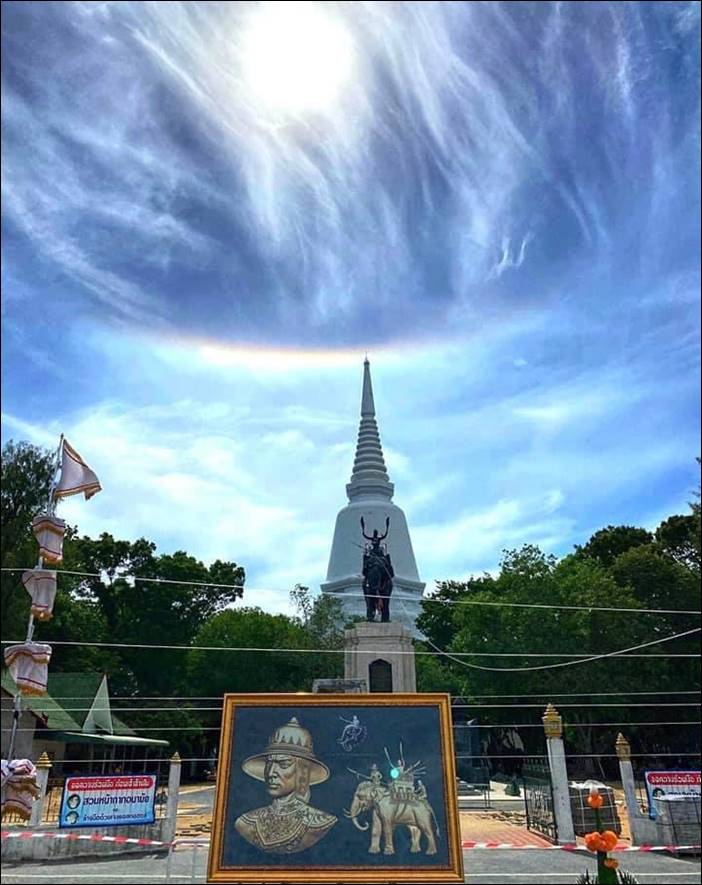 ร่วมเผยแพร่บารมีสมเด็จพระนเรศวรมหาราช ร่วมบูชาเหรียญย้อนตำนาน 50 ปี สมเด็จพระนเรศวรมหาราช รายได้สมทบทุนสร้างวิทยาลัยสงฆ์ จ.สุพรรณบุรี