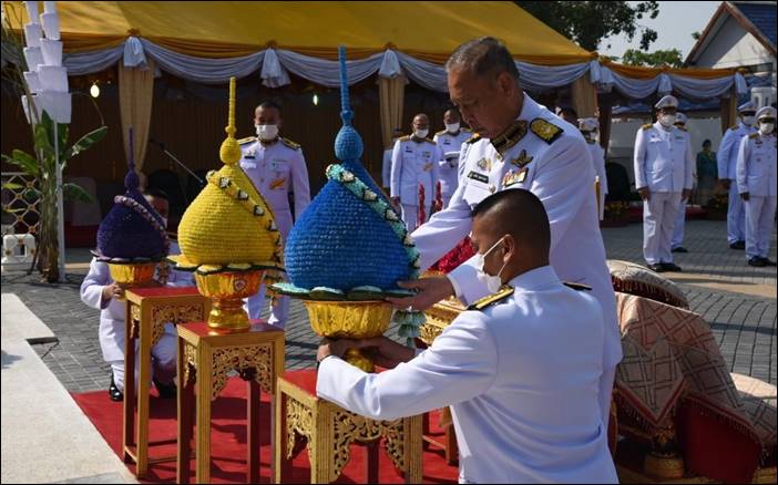 พลอากาศเอก ชลิต พุกผาสุข วางพุ่มดอกไม้ถวายราชสักการะสมเด็จพระนเรศวรมหาราช ที่จังหวัดสุพรรณบุรี