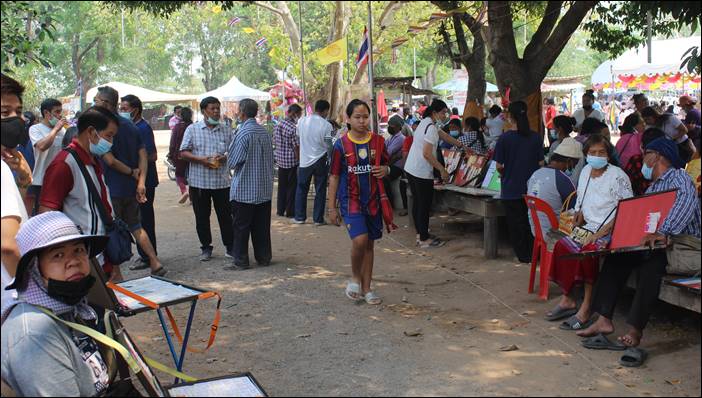 สาธุชนเนื่องแน่นวัด พิธีงานวางศิลาฤกษ์อุโบสถวัดหนองยาว (หลวงพ่อหยกขาว)