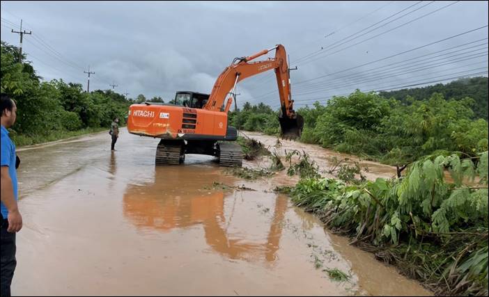 สุพรรณบุรี ฝนตกหนัก น้ำป่าทะลัก 