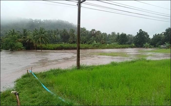 สุพรรณบุรี ฝนตกหนัก น้ำป่าทะลัก