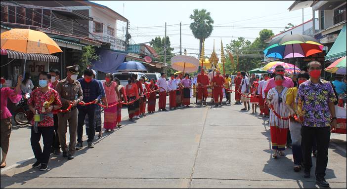 ผวจ.สุพรรณบุรี เปิดงานประเพณีสงกรานต์วิถีใหม่สืบสานวัฒนธรรมไทย ขบวนแห่พระ-สรงน้ำ พระพุทธรูปศักดิ์สิทธิ์อำเภอด่านช้าง