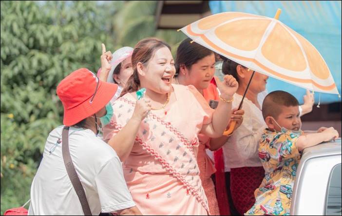 งานบวชพระชายมอญ ครั้งสำคัญของอำเภอสังขละบุรี นายชัยชาญ กล่อมน้อย