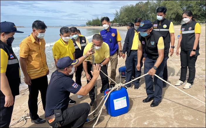 ผู้ว่าฯเพชรบุรี ร่วมกิจกรรมปล่อยสัตว์น้ำ วางซังเชือก สร้างบ้านปลา ณ ชุมชนแหลมผักเบี้ย-หาดเจ้าสำราญ เนื่องในวันเฉลิมพระชนมพรรษา 70 พรรษา